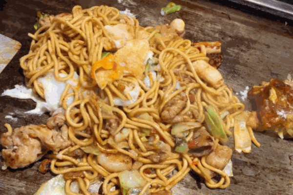 绚麦铁板烧炒面